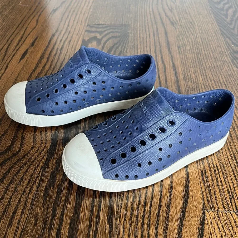 Native Jefferson Slip-on Sneakers (C11)